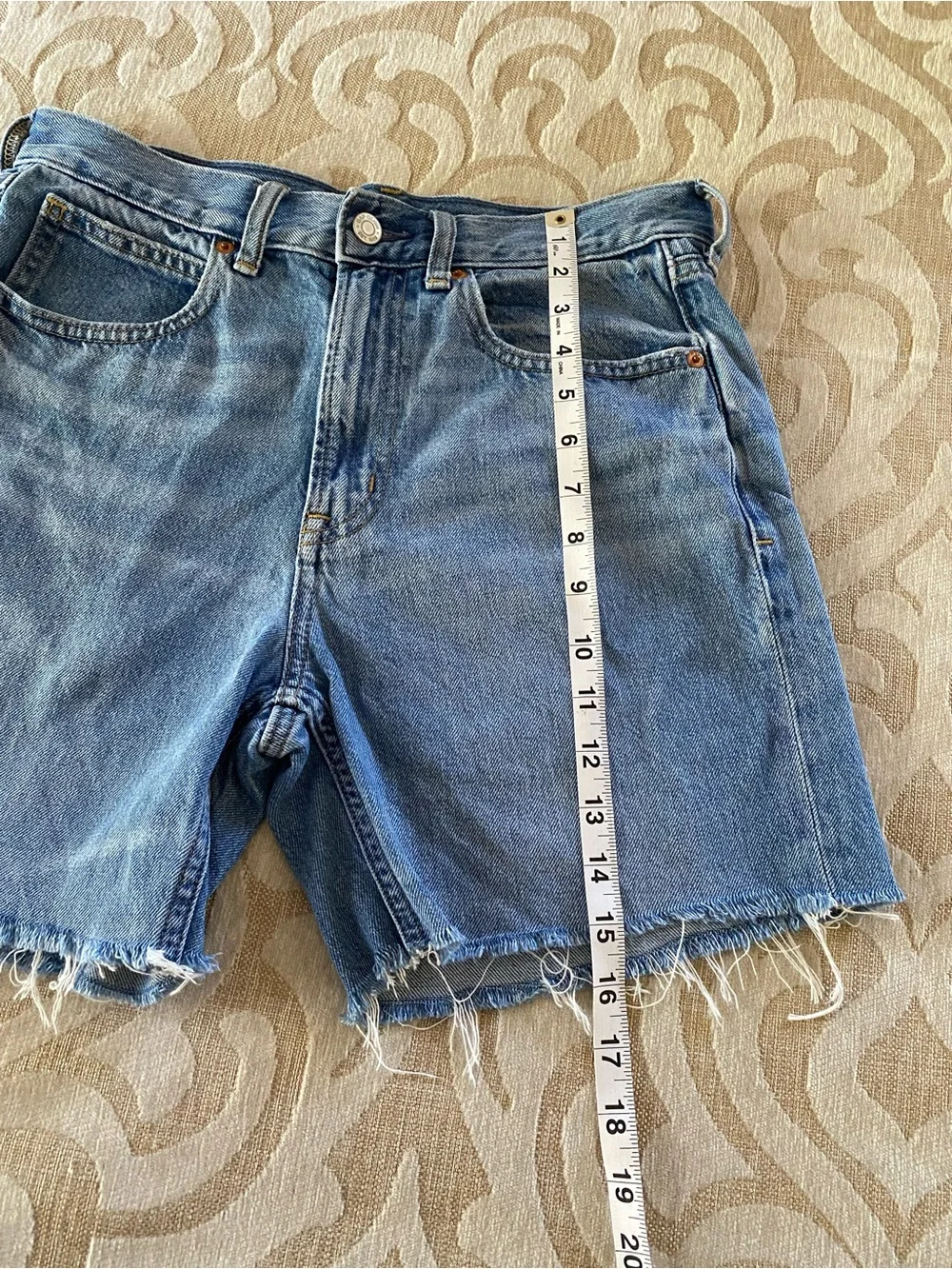GAP Barrel Jean High Rise Denim Shorts Size 26 Raw Hem 100% Cotton Blue